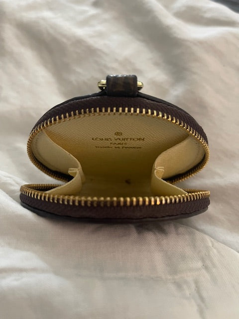 Luis Vuitton Round Coin Pouchette